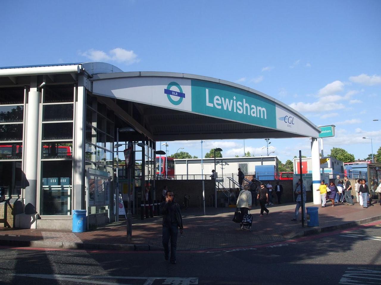 Spacious Modern 1-bedroom In Catford - Excellent Transport Links - Ideal For Long Appartamento
