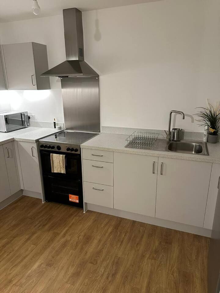 Spacious Modern 1-bedroom In Catford - Excellent Transport Links - Ideal For Long Appartamento *